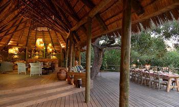 Bakwena Lodge Касане Екстериор снимка